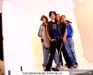 poze tokio hotel:p asta pozaaaaa