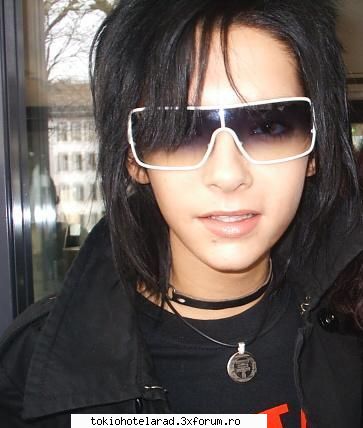 Bill fumeaza!!!~*~*~*~*~*~ - deja ii veche vestea asta ,si cateodata mai si - Bill
