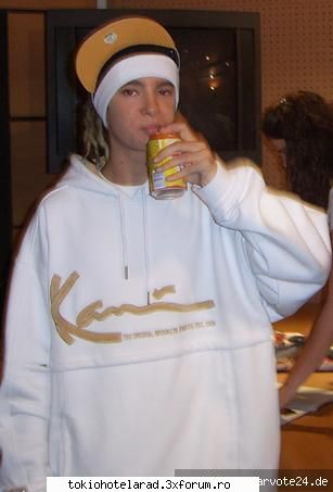 Tom sau Bill - nu ii super tare hanoracul,si eu vreau - Tokio Hotel
