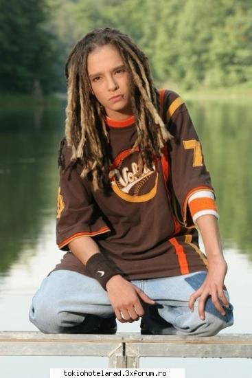 Tom sau Bill - hey girls ...............yo-s noua p aici amandoi - Tokio Hotel