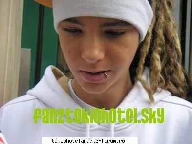 melodie noua - azi da kyrry capacitatea!! speram toti sa - Tokio Hotel